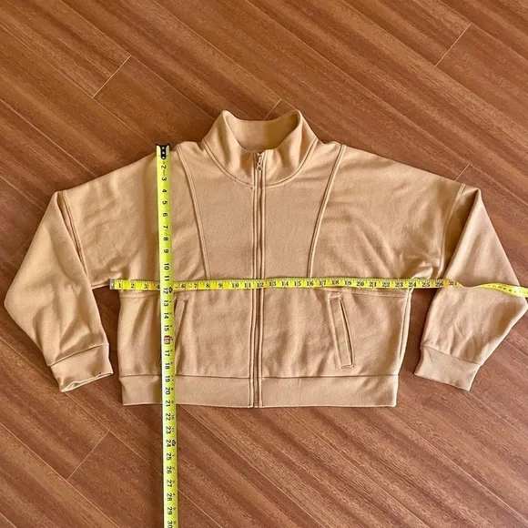 Universal Thread Tan Cropped Zip Sweatshirt - Size XL - Picture 2 of 7